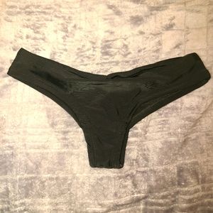 Cheeky bikini bottoms